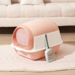 Closed litter box - cat face shape with shovel